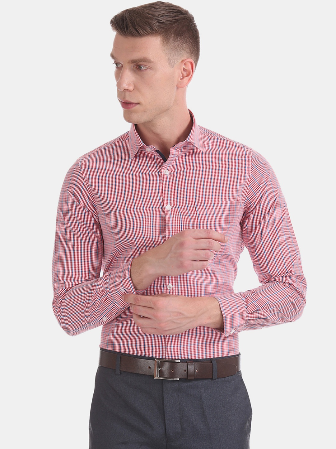 

Excalibur Men Red & White Slim Fit Checked Formal Shirt