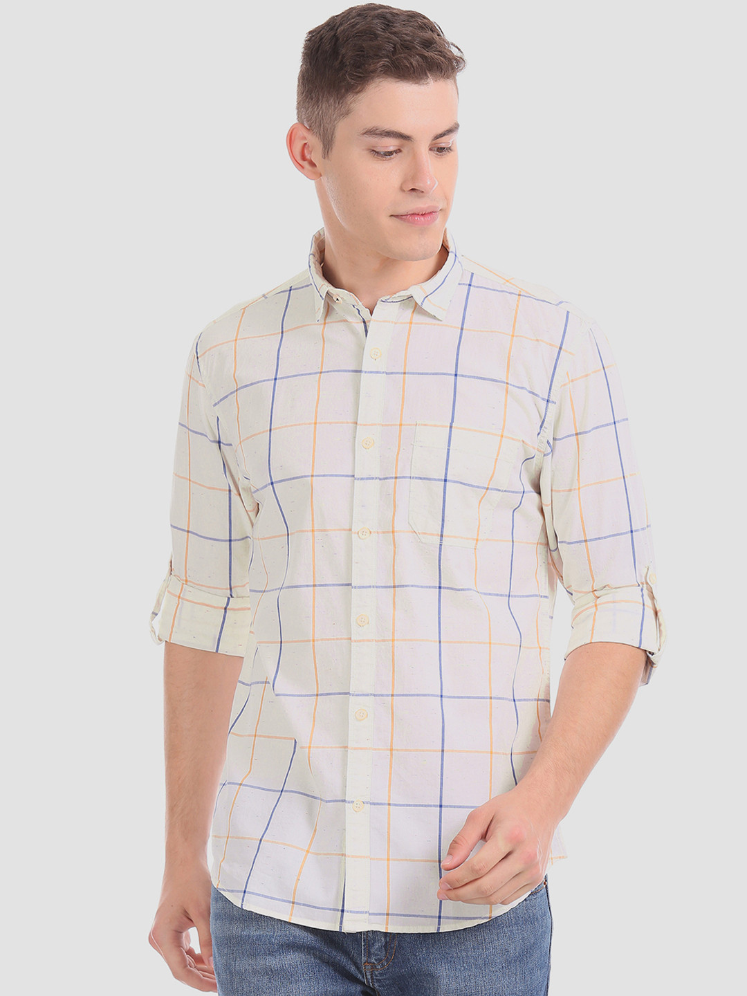 

Cherokee Men Off-White & Blue Regular Fit Checked Casual Shirt