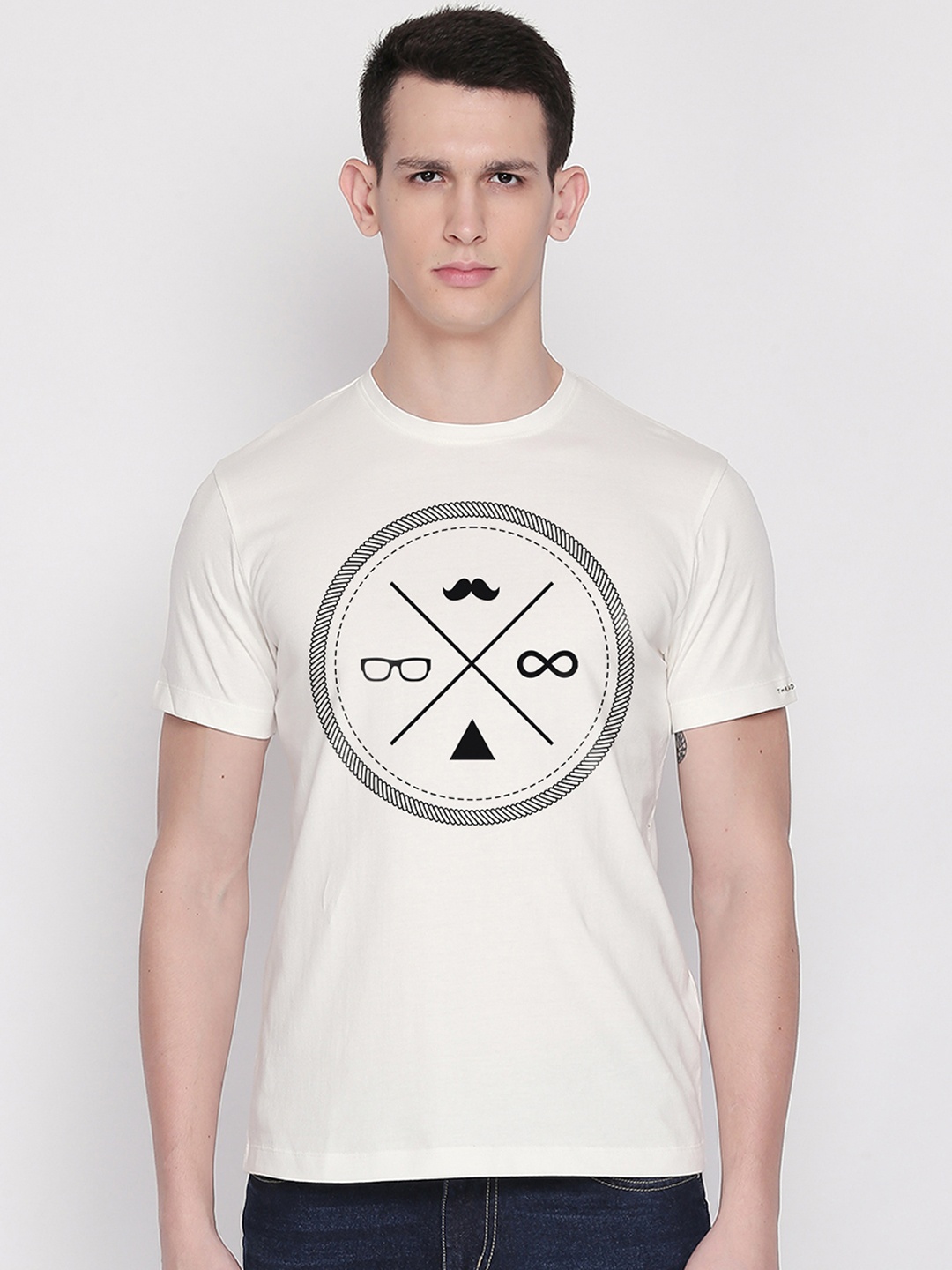 

THREADCURRY Men Off-White Printed Round Neck T-shirt