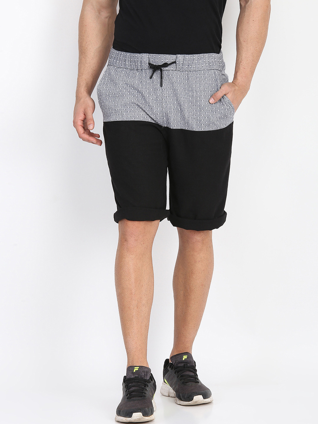 

LINDBERGH Men Black Printed Regular Fit Colourblocked Shorts