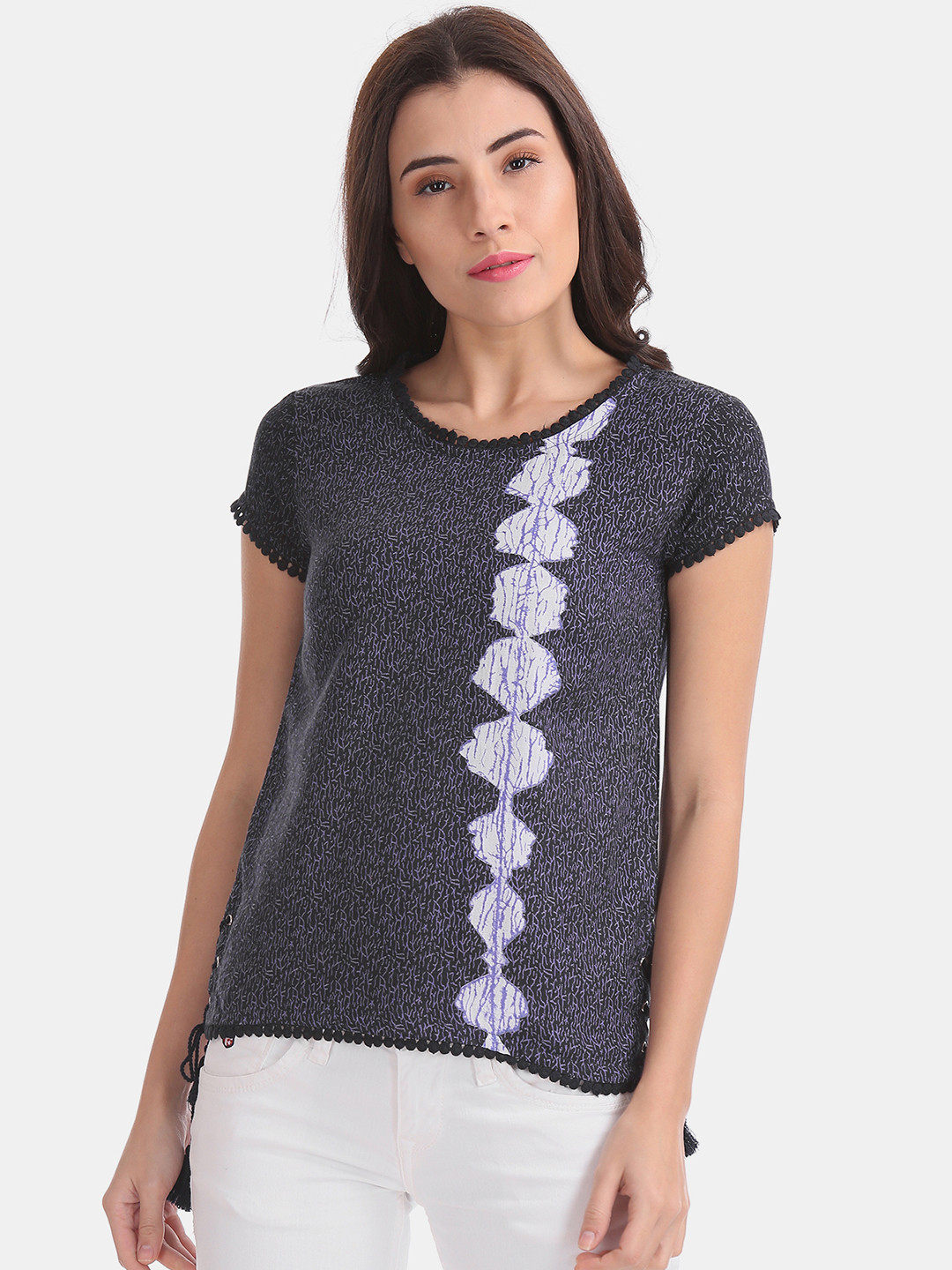 

Bronz Women Black & Blue Printed Top