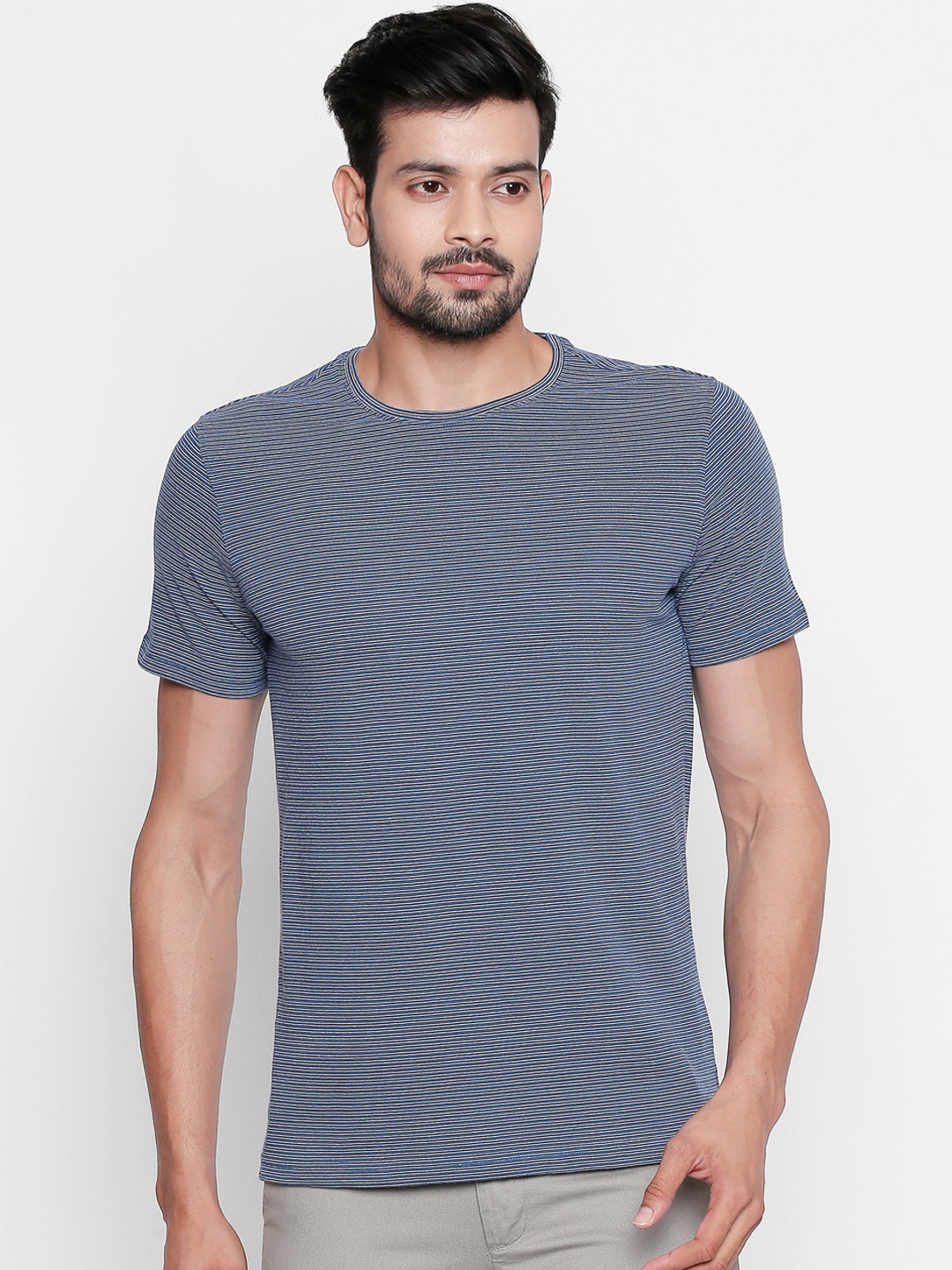 

BYFORD by Pantaloons Men Blue Striped Round Neck T-shirt