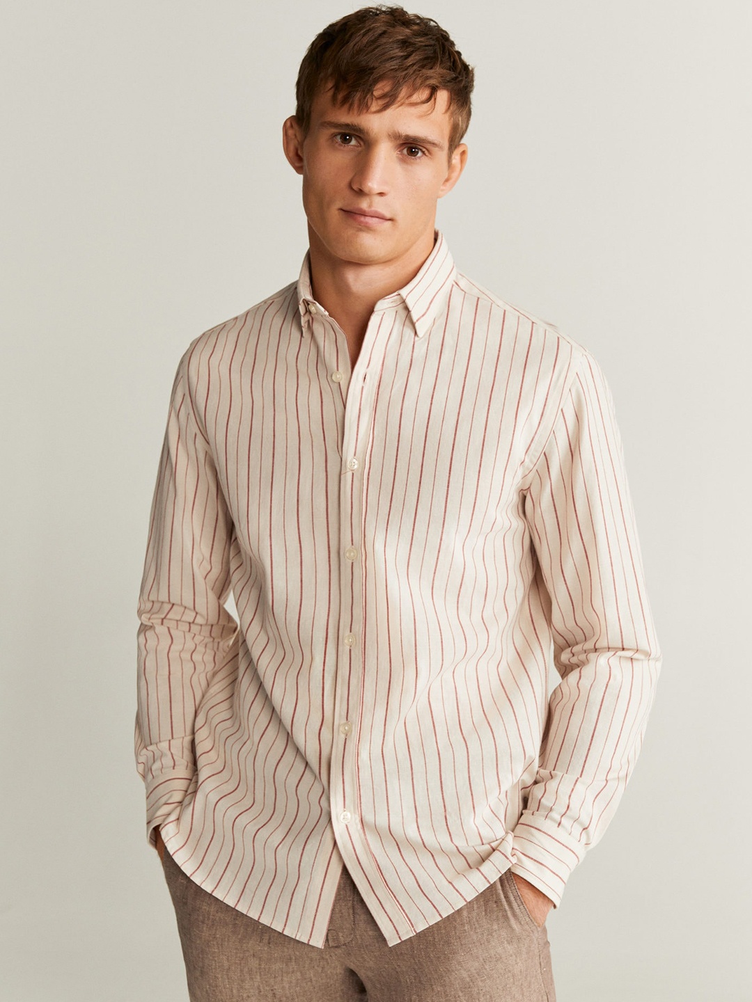 

MANGO MAN Men Beige & Maroon Regular Fit Striped Casual Shirt