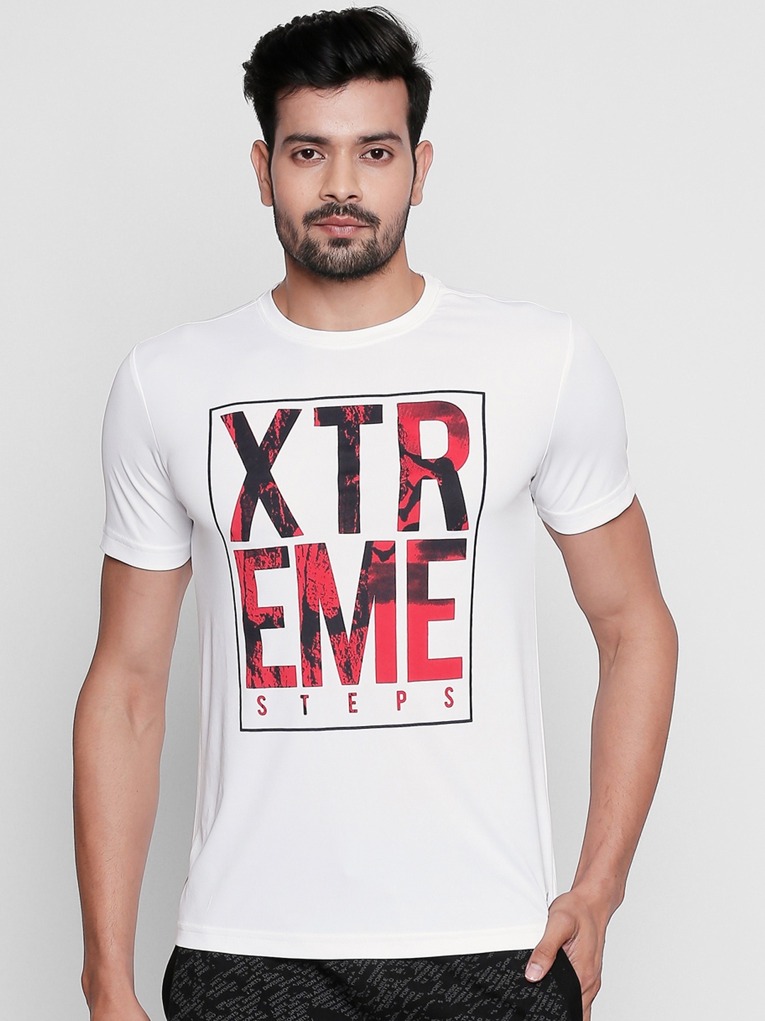 

Ajile by Pantaloons Men White Slim Fit Printed Round Neck T-shirt