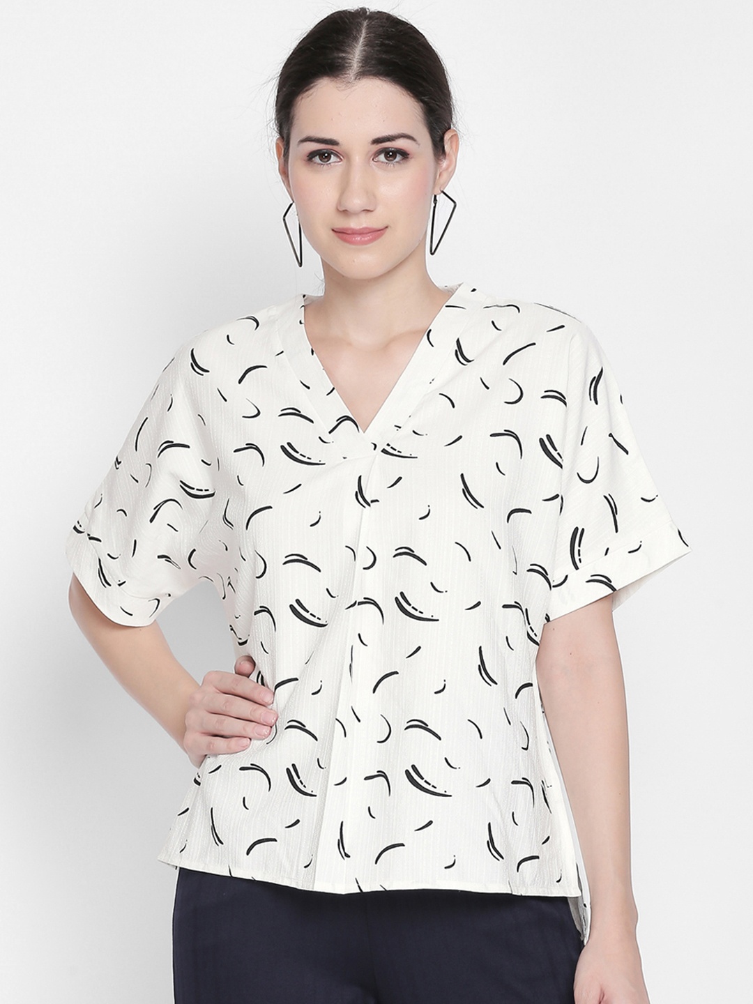 

Annabelle by Pantaloons Women White Printed Boxy Top