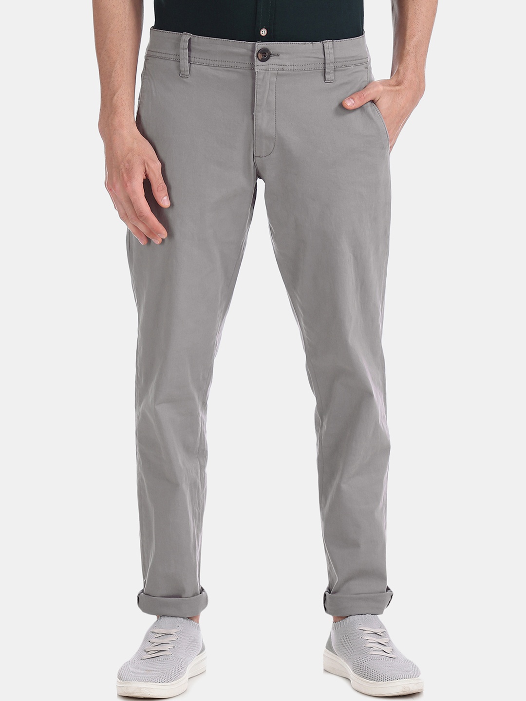 

Ruggers Men Grey Slim Fit Solid Regular Trousers