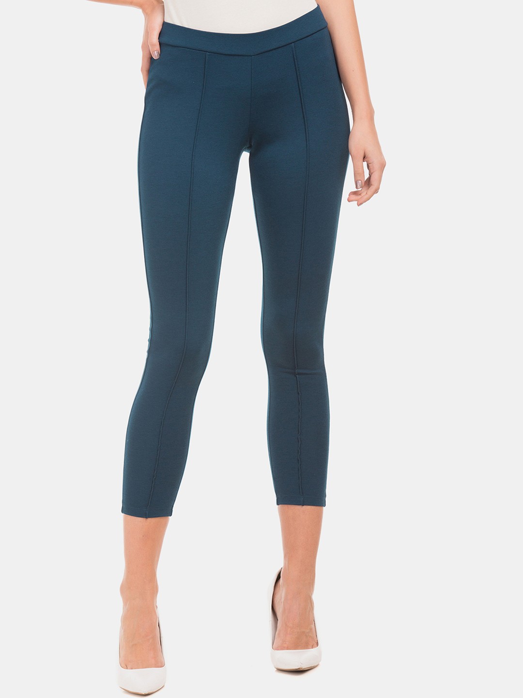 

Cherokee Women Blue Solid Pintucked Leggings
