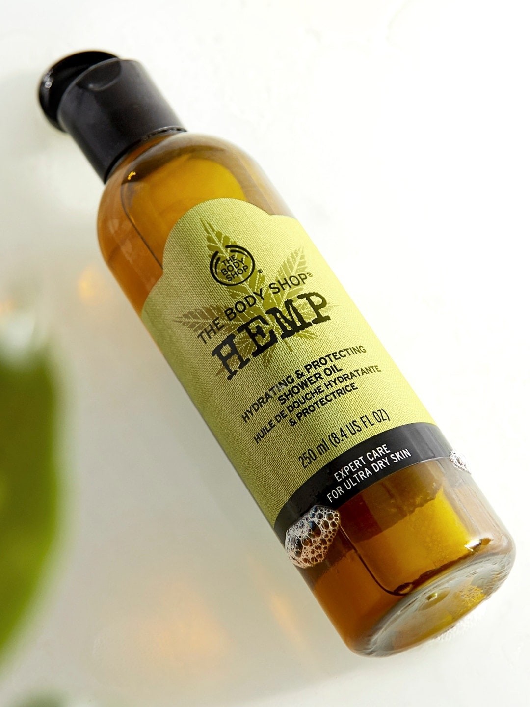 

THE BODY SHOP Hemp Hydrating & Protecting Sustainable Shower Oil for Ultra-Dry Skin 250 ml, Green