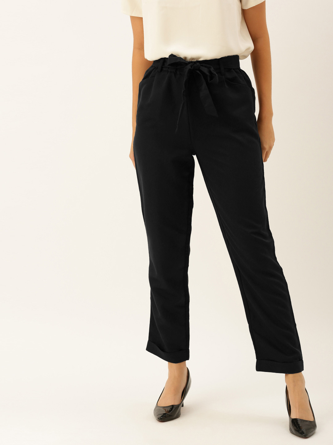 

FOREVER 21 Women Black Regular Fit Solid Regular Trousers