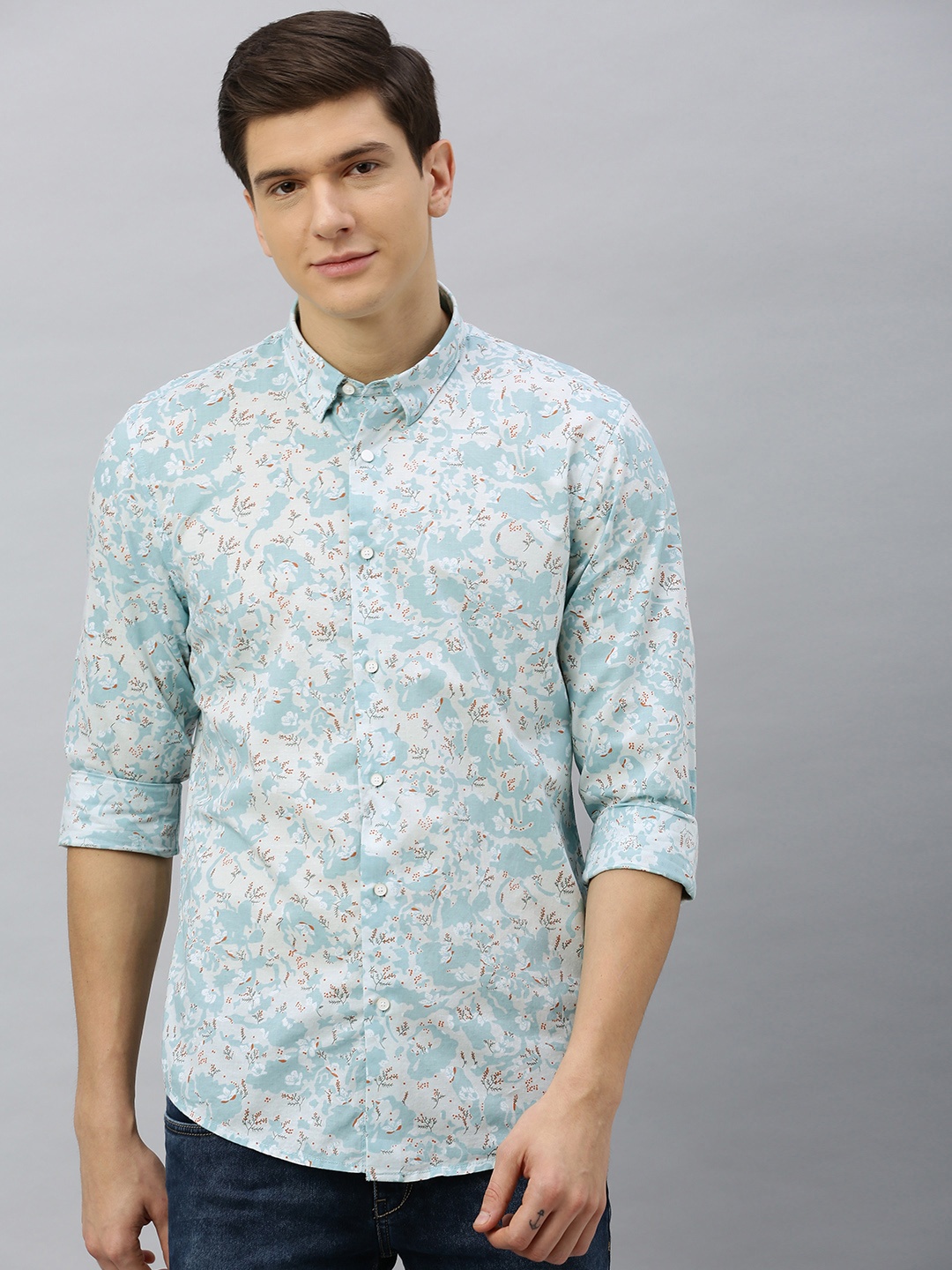 

Blackberrys Men Off-White & Blue Trim Fit Printed Casual Shirt