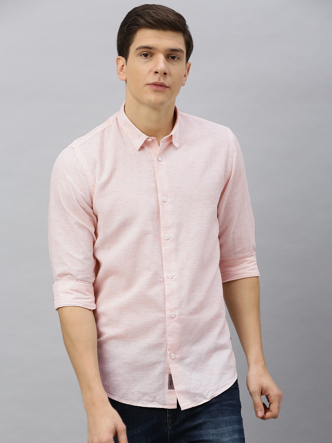 

Blackberrys Men Peach-Coloured Trim Fit Solid Casual Shirt