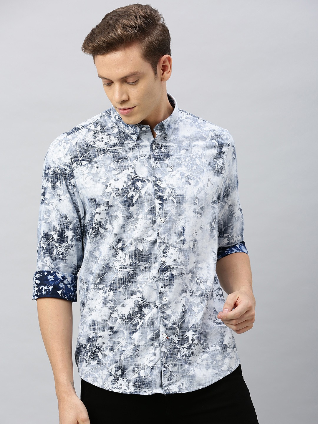 

Blackberrys Men Navy Blue & White Slim Fit Printed Casual Shirt