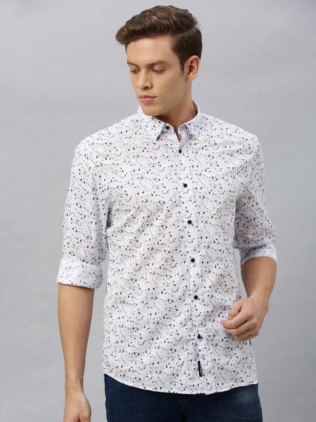 

Blackberrys Men White & Grey Slim Fit Abstract Printed Casual Shirt