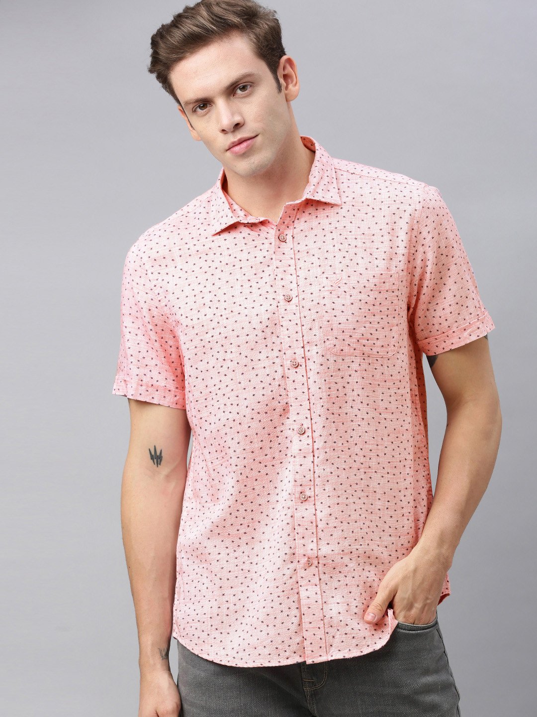 

Blackberrys Men Pink & Navy Blue Slim Fit Printed Casual Shirt