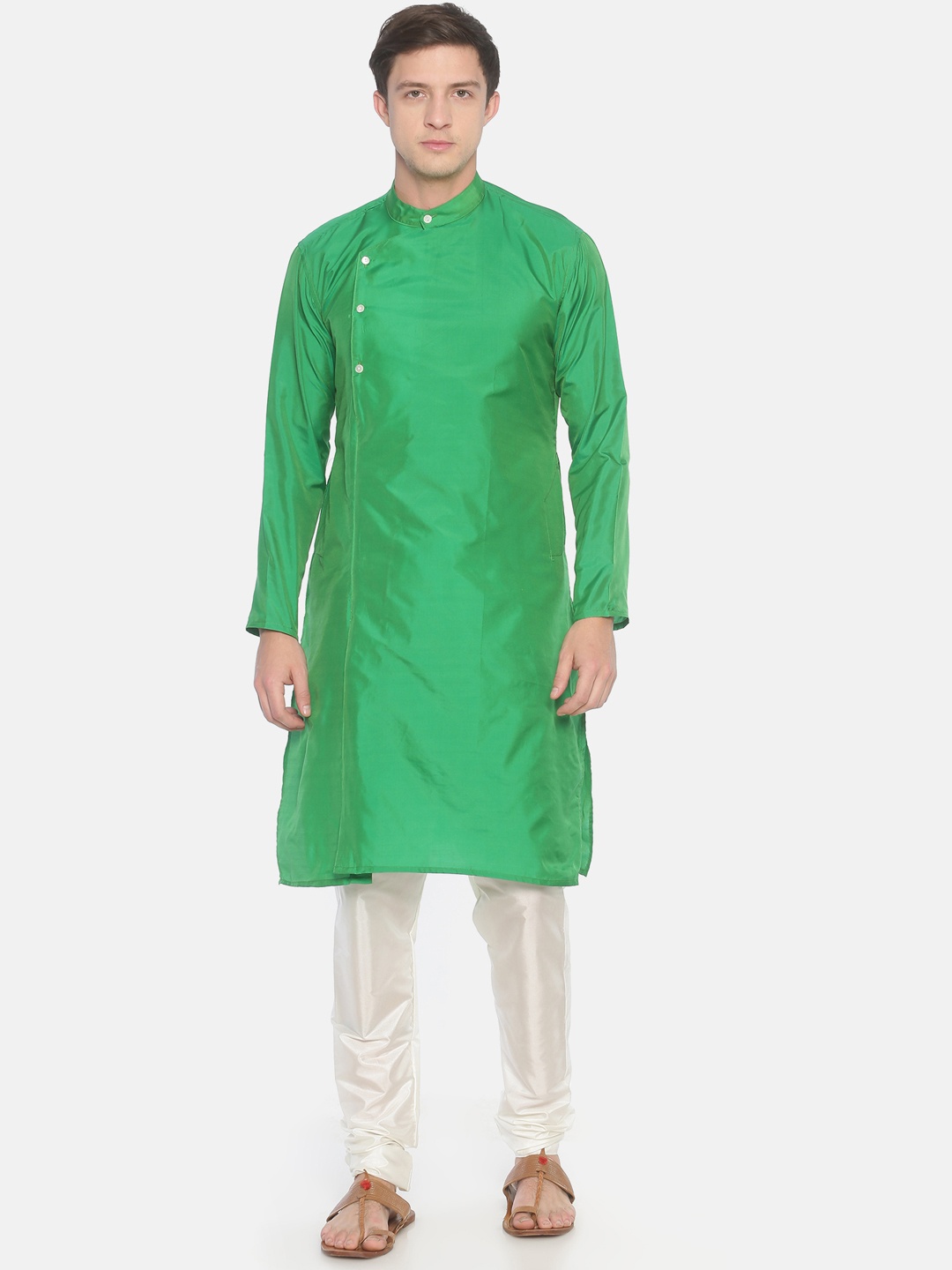 

Sethukrishna Men Green & White Solid Kurta with Pyjamas