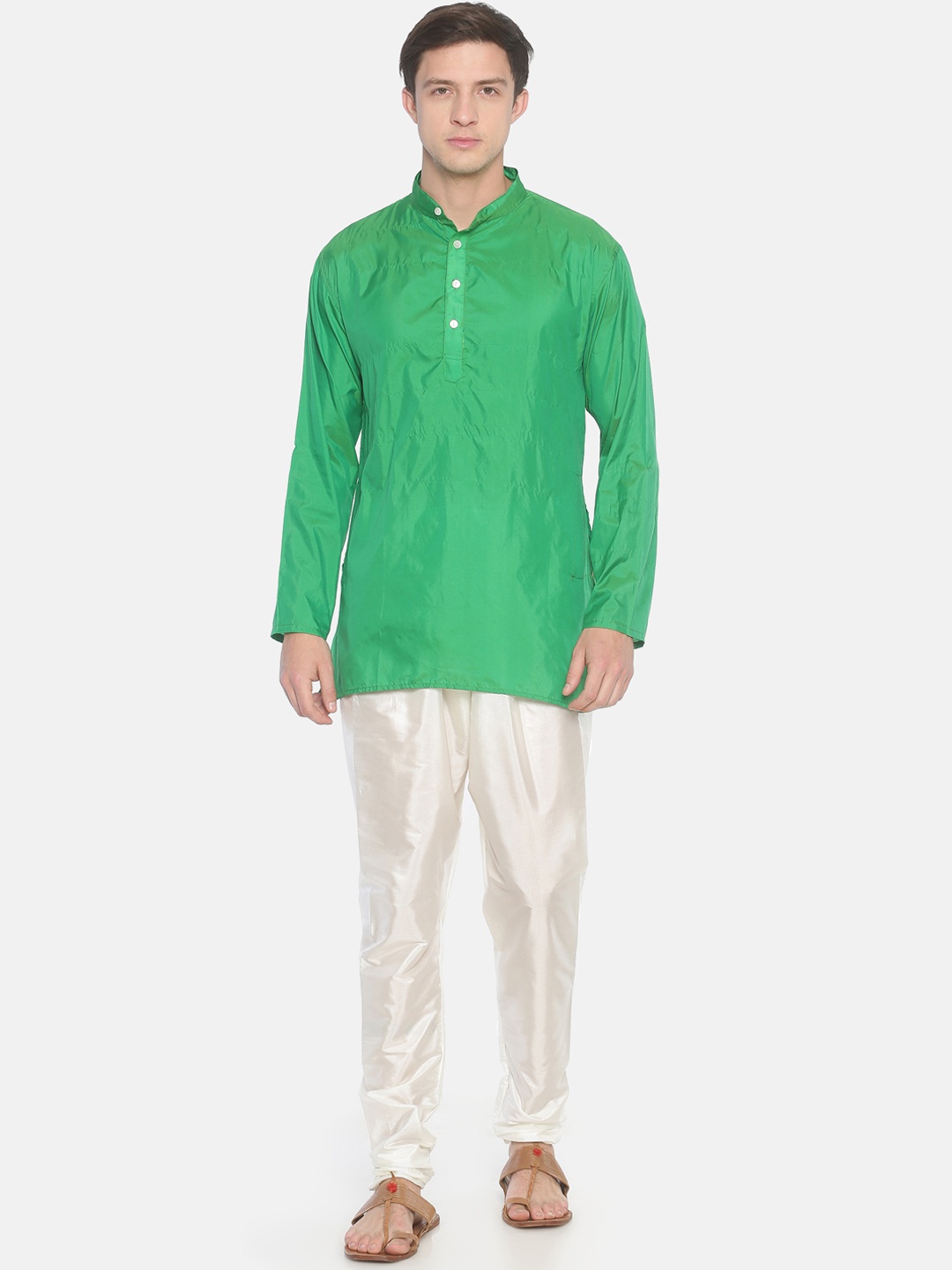 

Sethukrishna Men Green & White Solid Kurta with Pyjamas