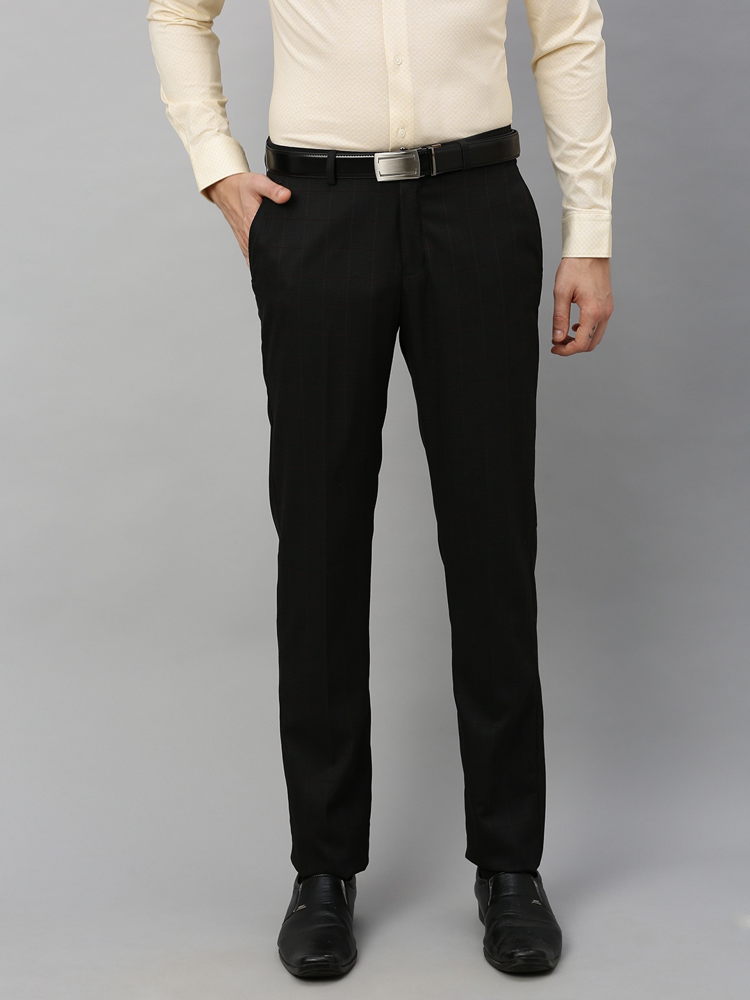 

Blackberrys Men Black & Maroon B-95 Skinny Tapered Fit Striped Regular Trousers