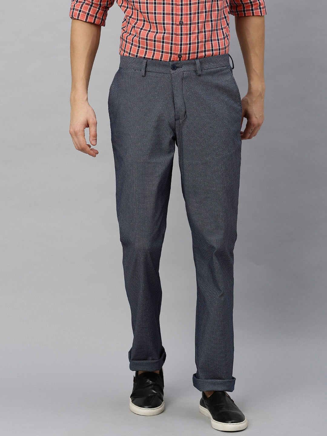 

Blackberrys Men Navy Blue Smart B-90 Smart Regular FitSelf Design Regular Trousers