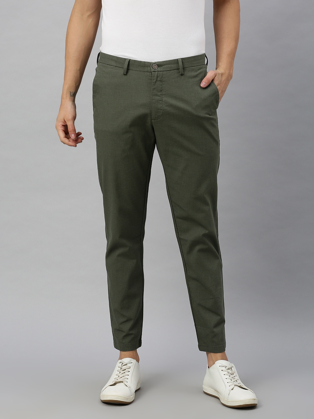 

Blackberrys Men Olive Green Narrow Regular Fit Self Design Regular Trousers