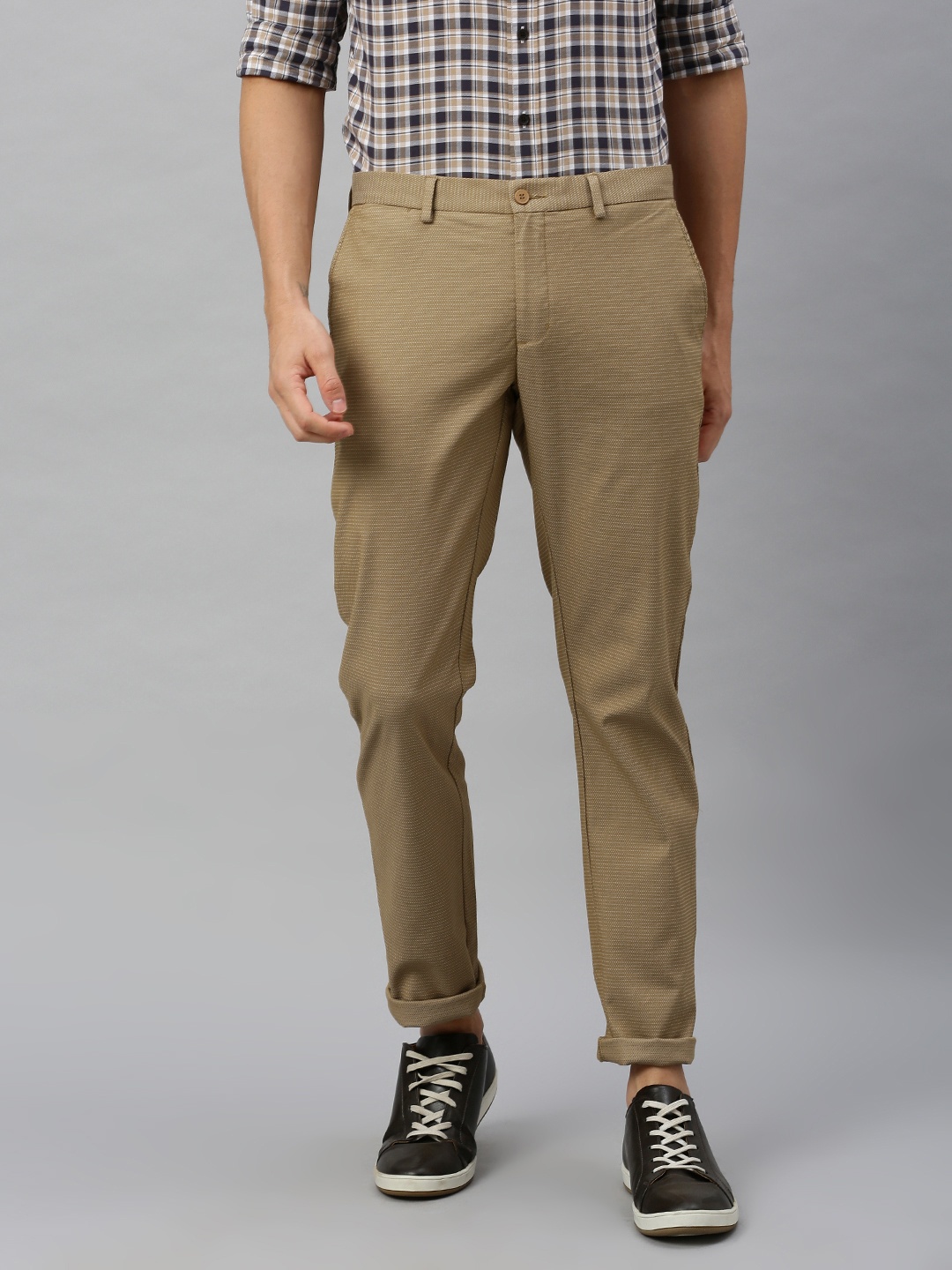 

Blackberrys Men Khaki B-95 Slim Fit Self Design Regular Trousers