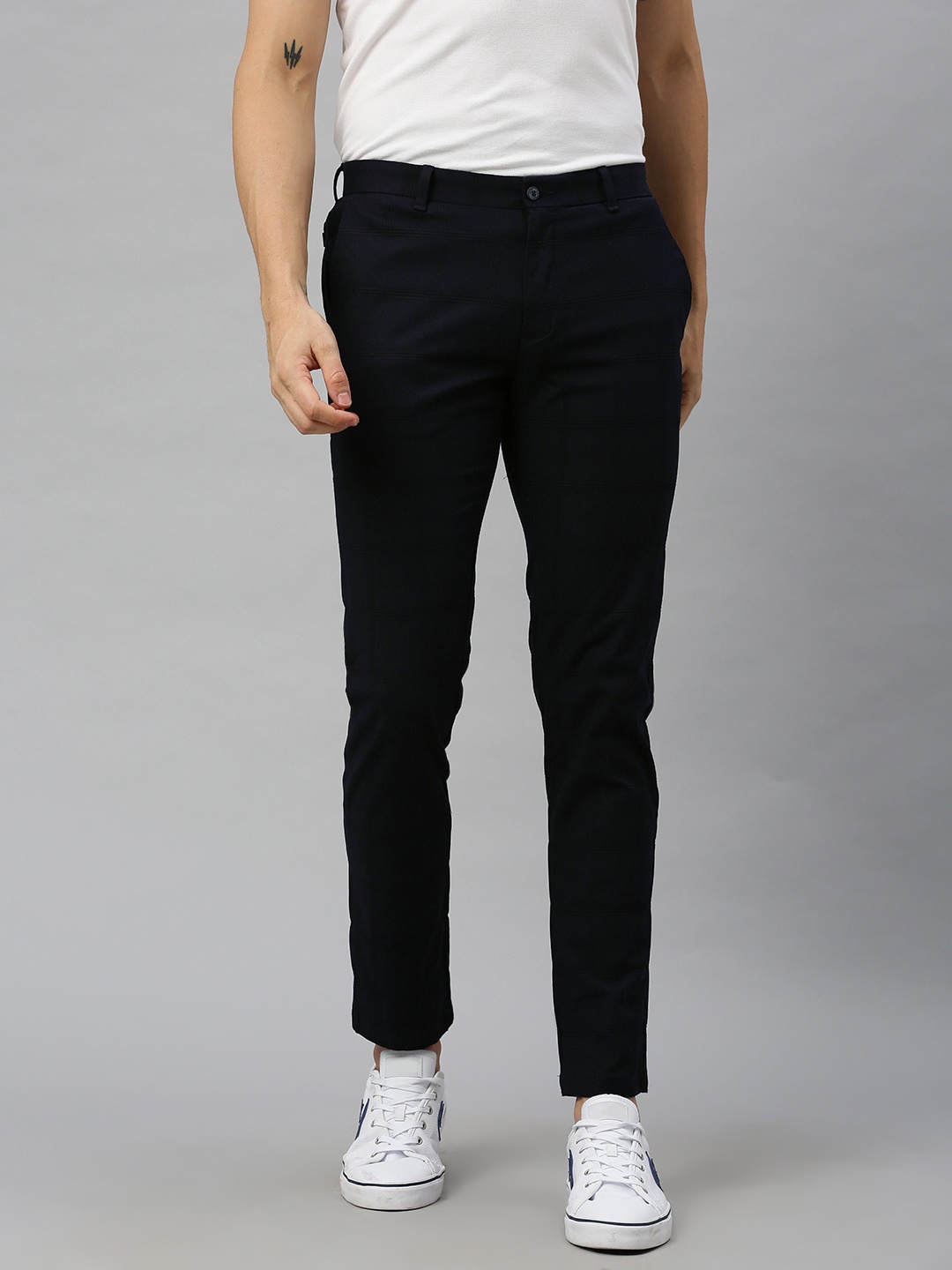 

Blackberrys Men Navy Blue Checked Phoenix Regular Fit Regular Trousers