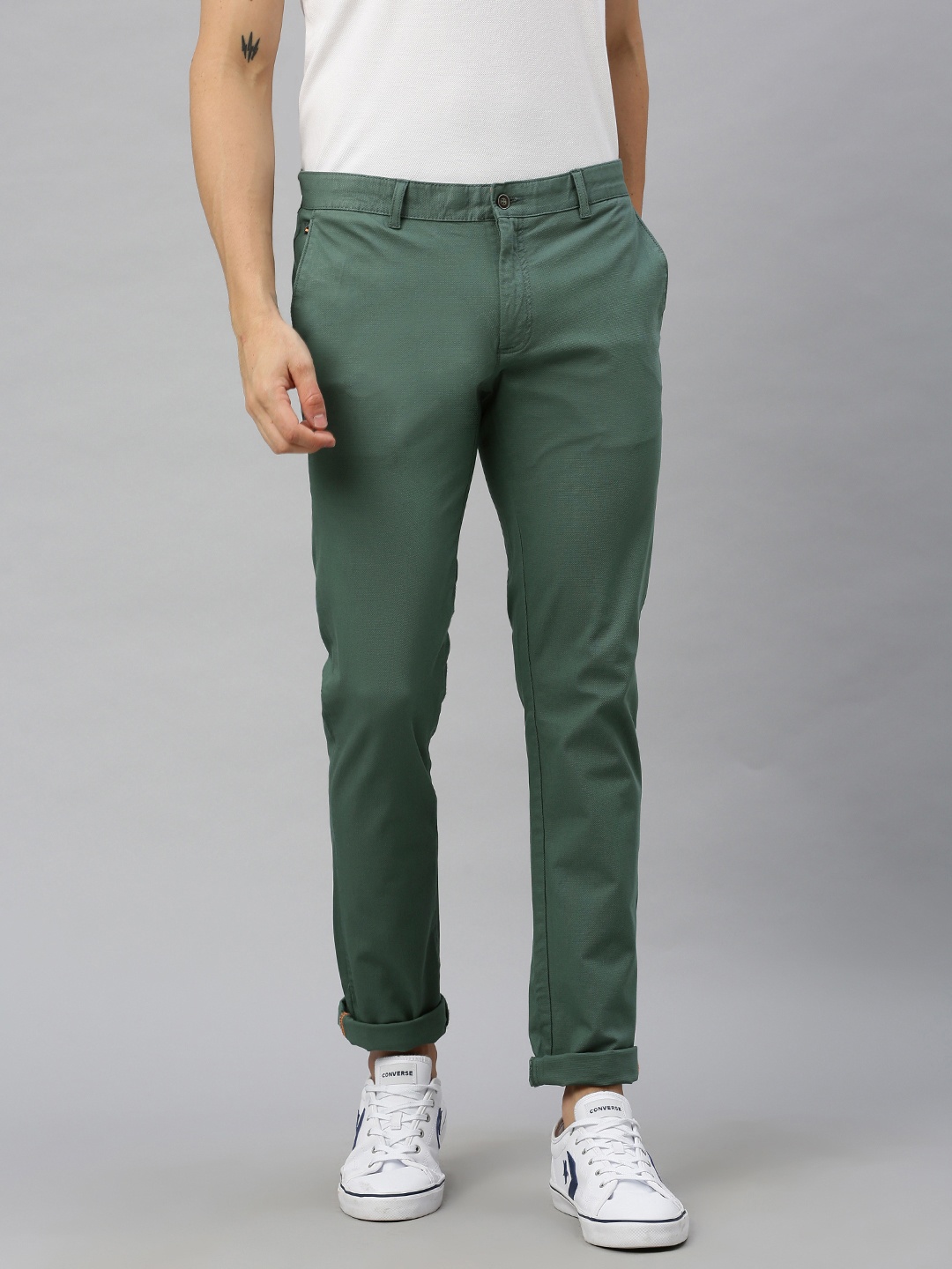 

Blackberrys Men Green B-91 Regular Fit Solid Trousers