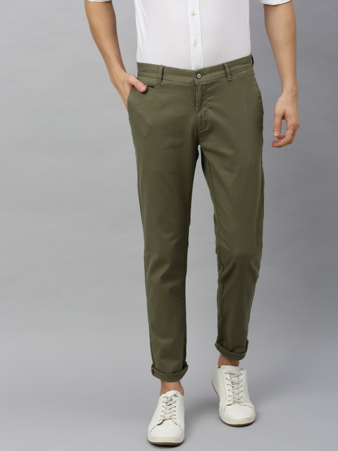

Blackberrys Men Olive Green Lean Regular Fit Solid Regular Trousers