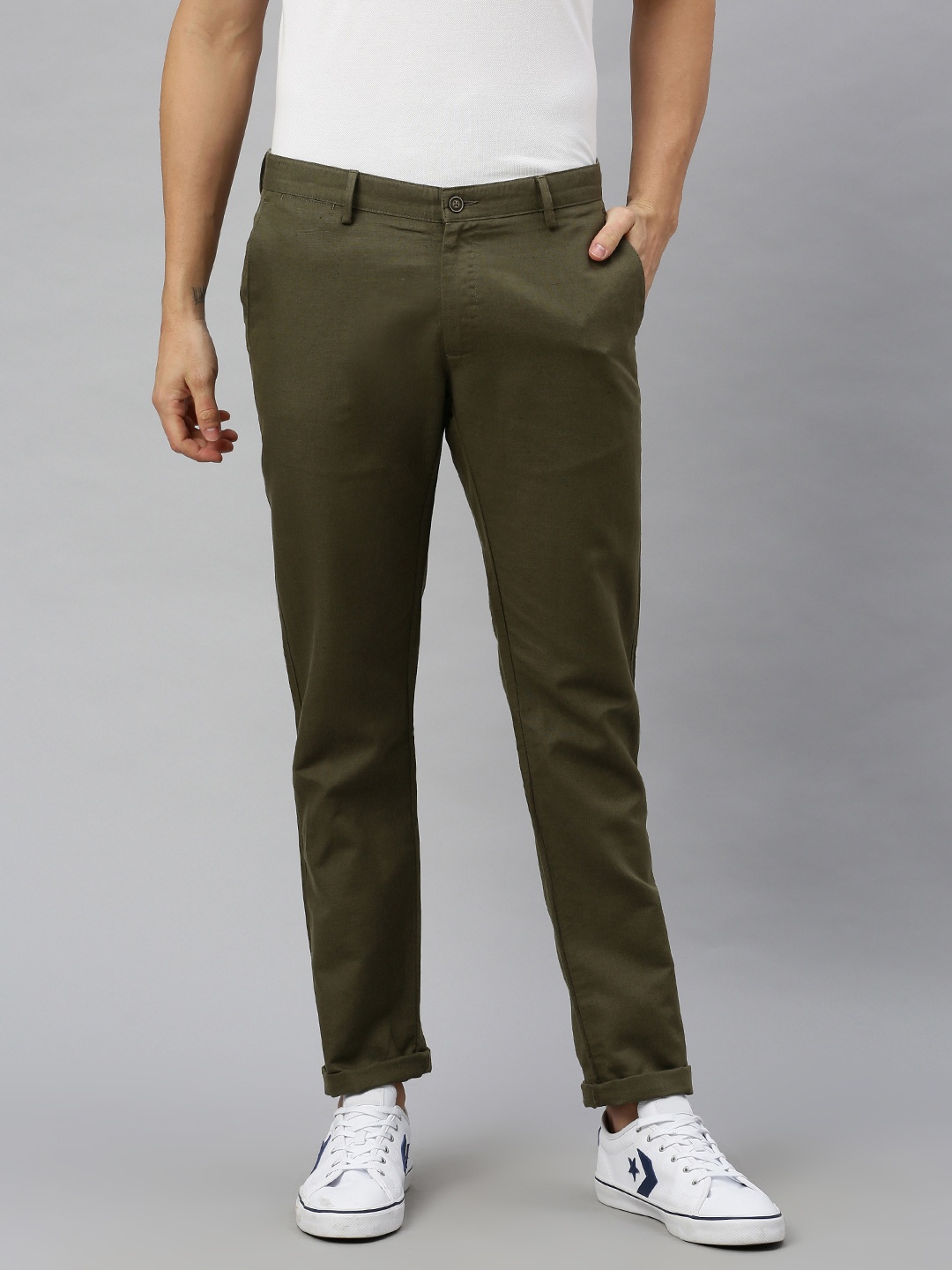 

Blackberrys Men Olive Green B-95 Tapered Fit Solid Chinos