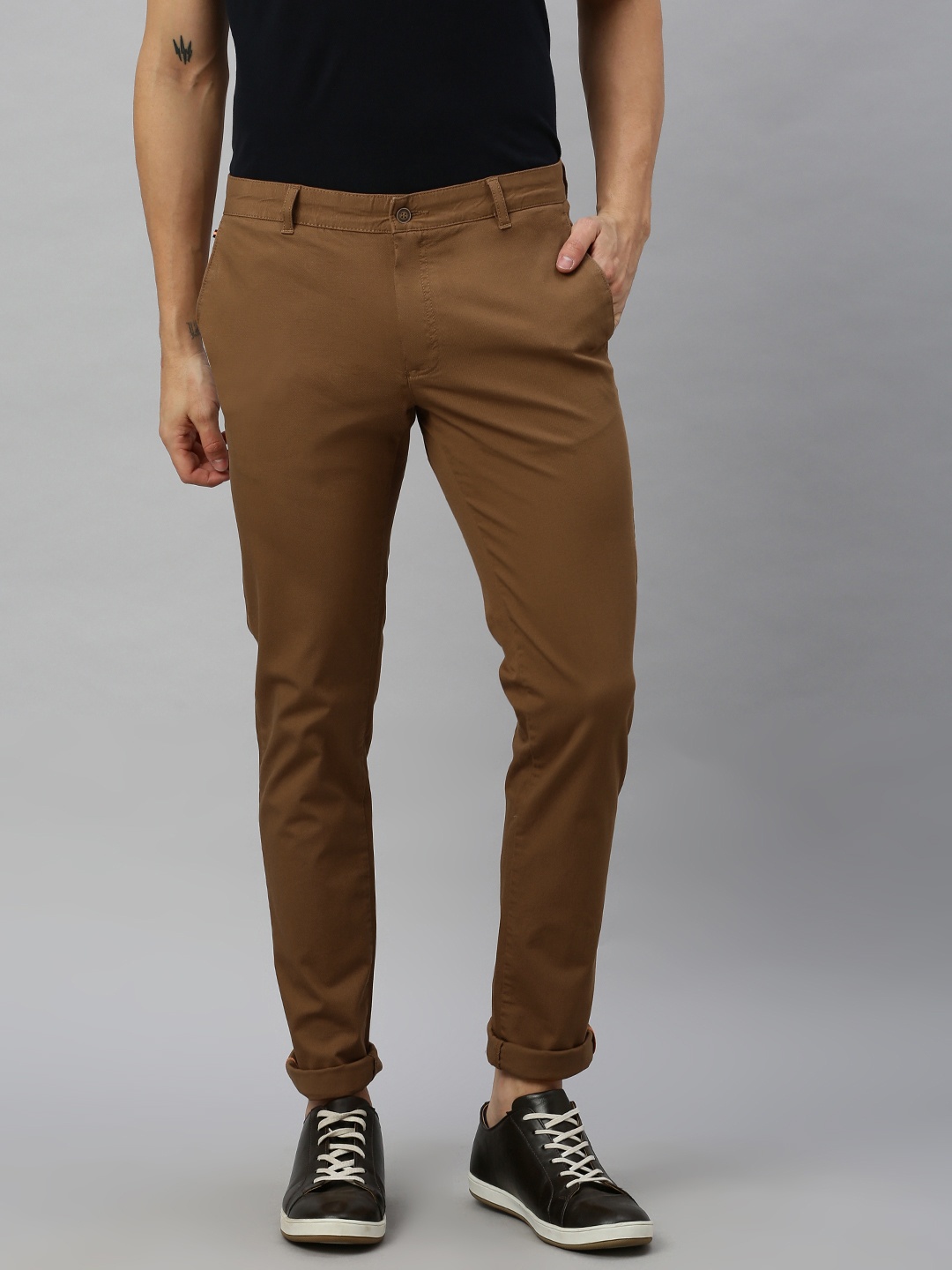 

Blackberrys Men Brown B-91 Narrow Regular Fit Solid Trousers