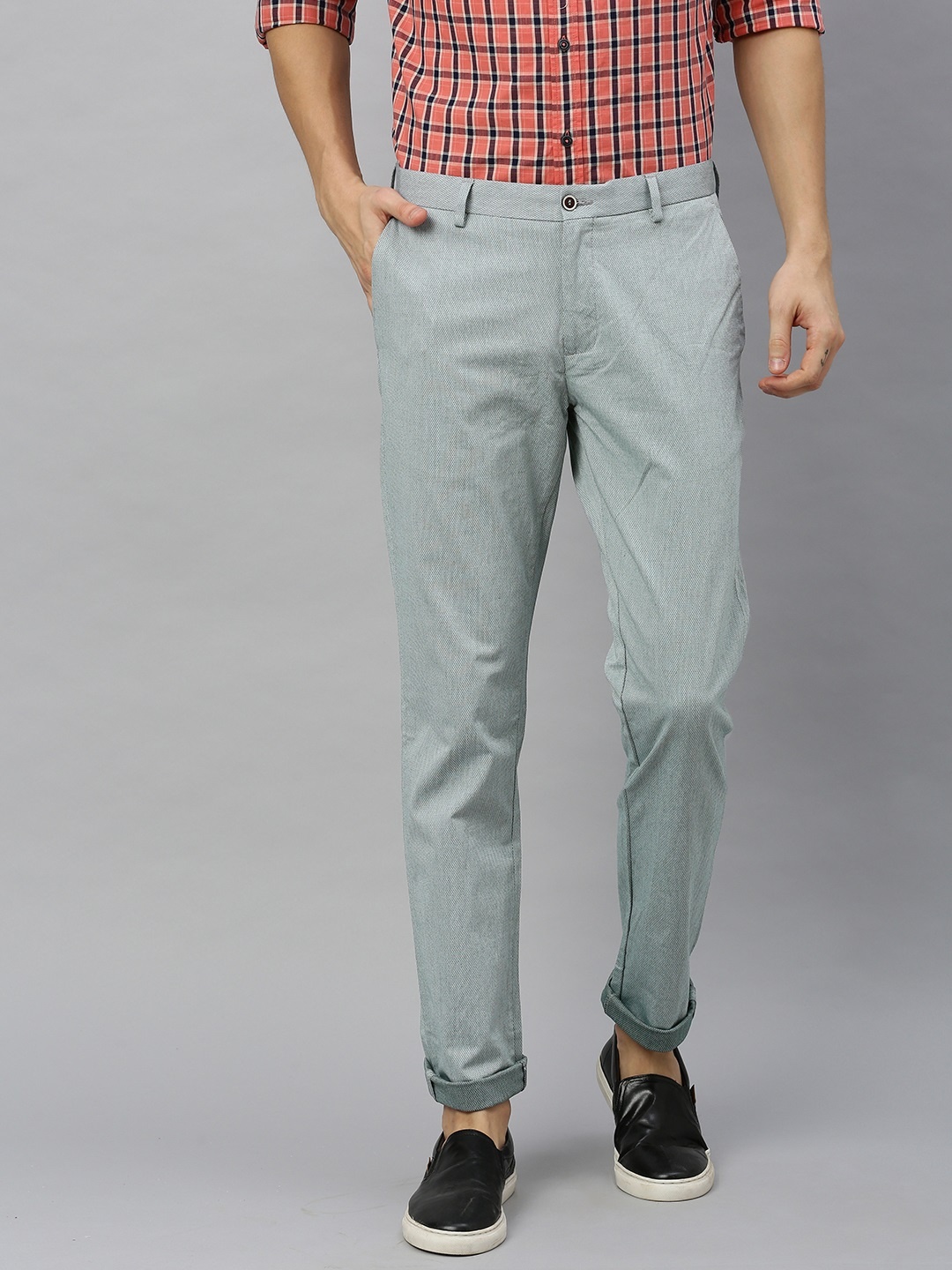 

Blackberrys Men Green B-91 Slim Fit Self Design Regular Trousers
