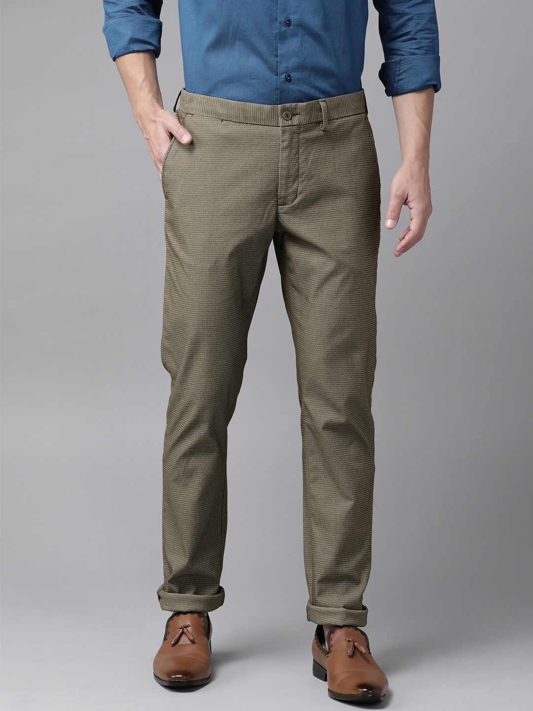 

Blackberrys Men Olive Green & White B-95 Slim Fit Self Design Trousers