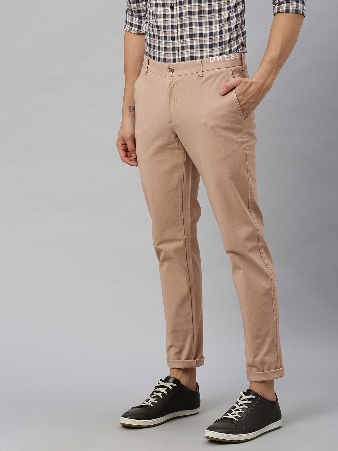 

Blackberrys Men Peach Narrow Phoenix Skinny Fit Solid Chinos