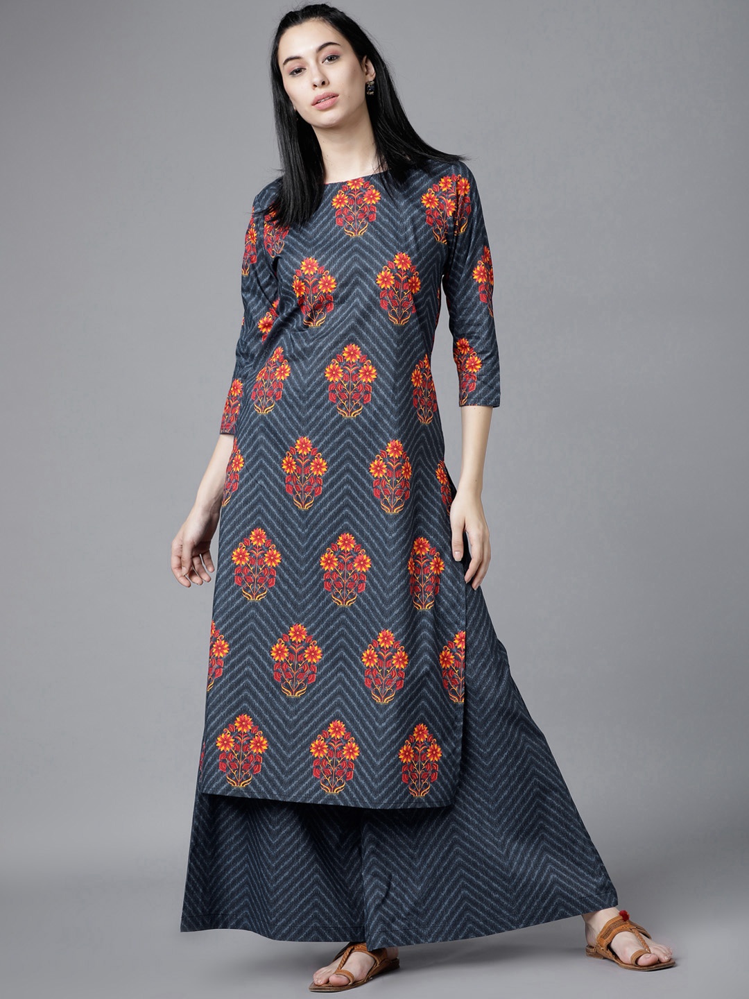 

Vishudh Women Navy Blue Floral Printed Regular Pure Cotton Kurta with Palazzos