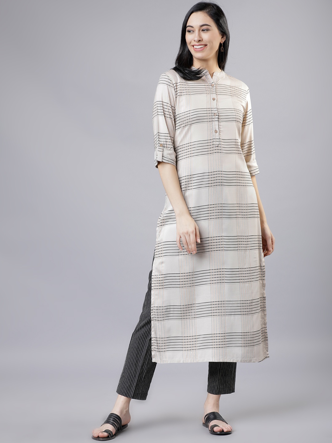 

Vishudh Women Off-White Checked Straight Kurta