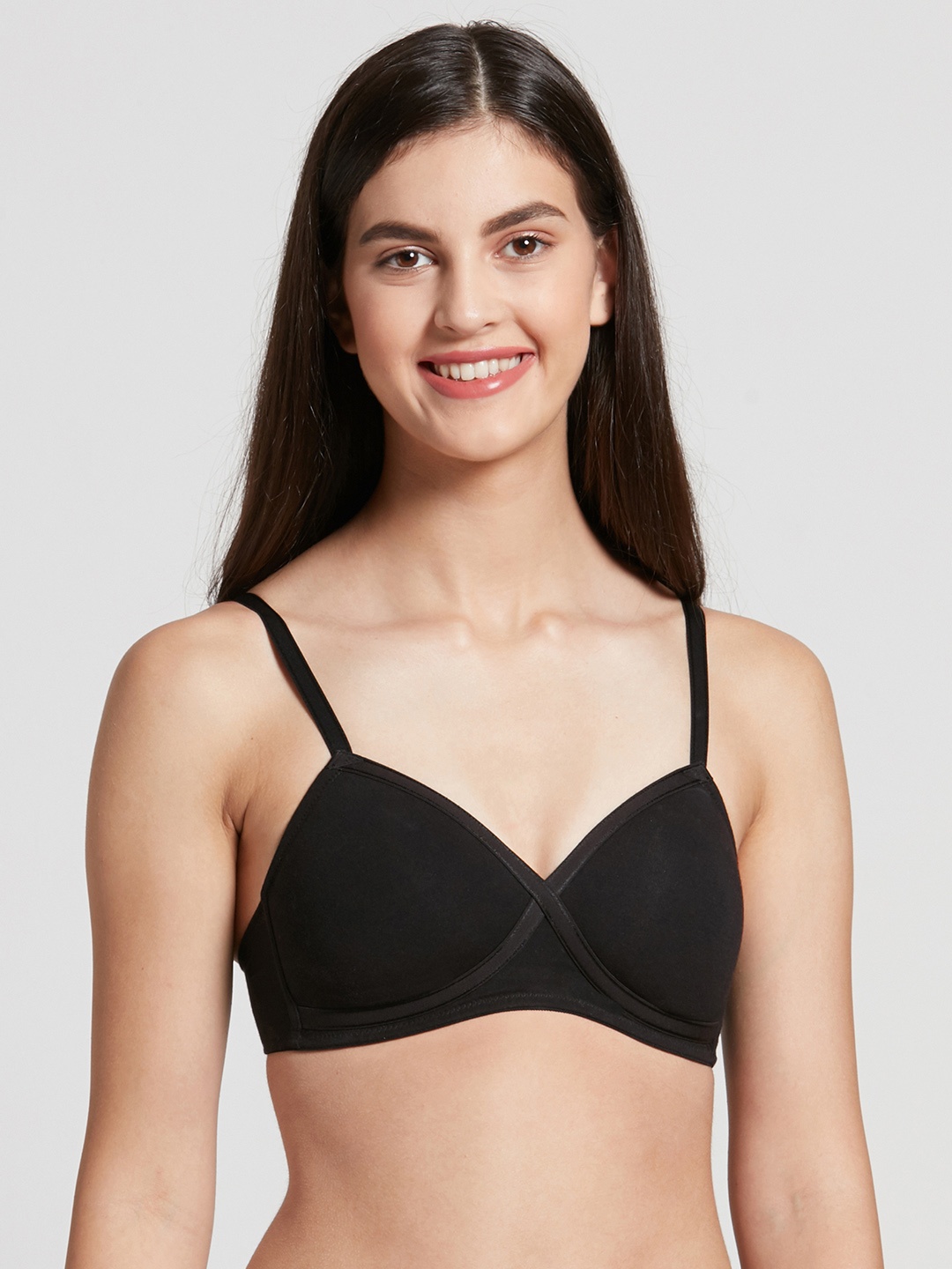 

Jockey Black Solid Non-Wired Lightly Padded T-shirt Bra FE40-0105