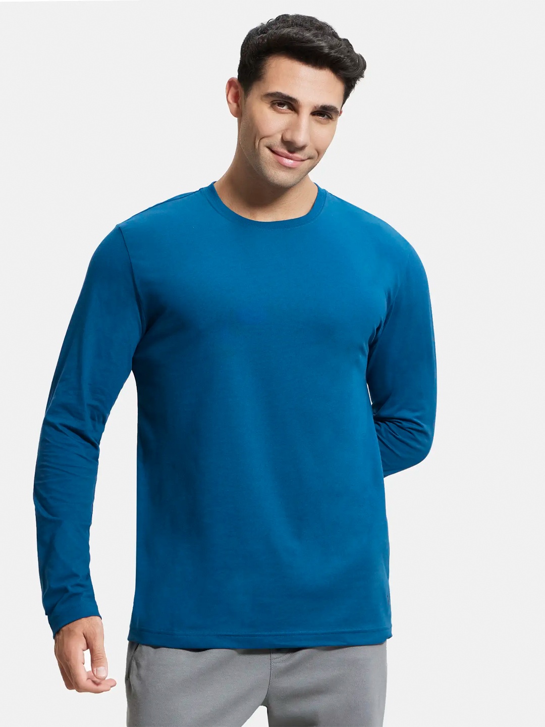 

Jockey Super Combed Cotton Rich Solid Round Neck Full Sleeve T-shirt-AM95, Navy blue