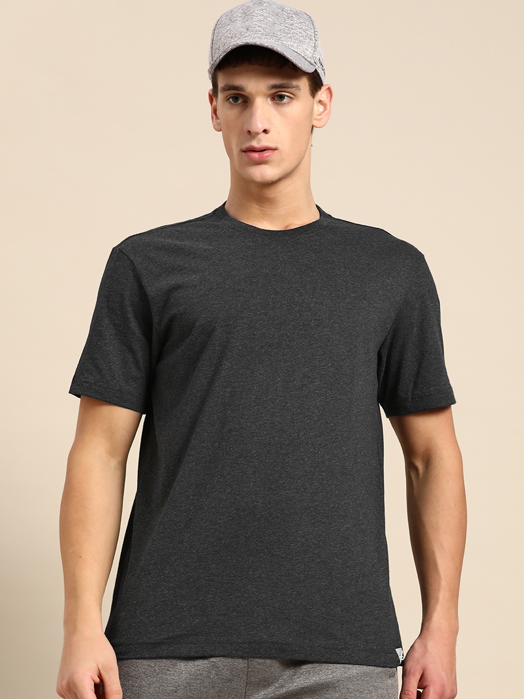 

Jockey Men Charcoal Grey Solid Round Neck Lounge T-Shirt