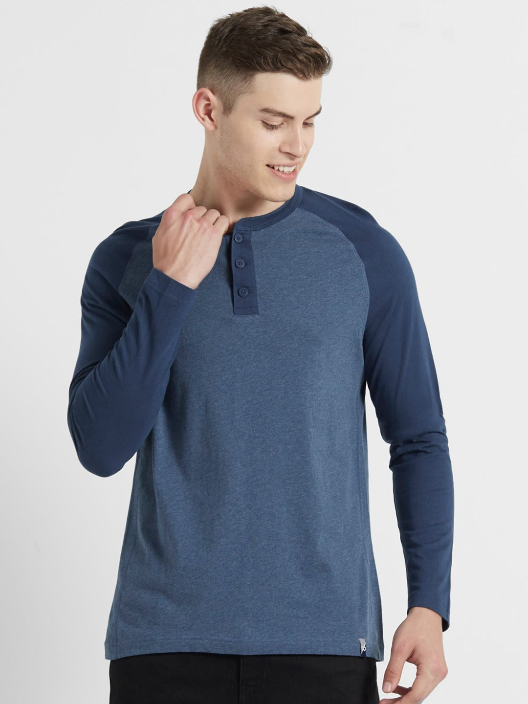 

Jockey Athleisure Men Blue Solid Henley Neck Lounge Tshirt
