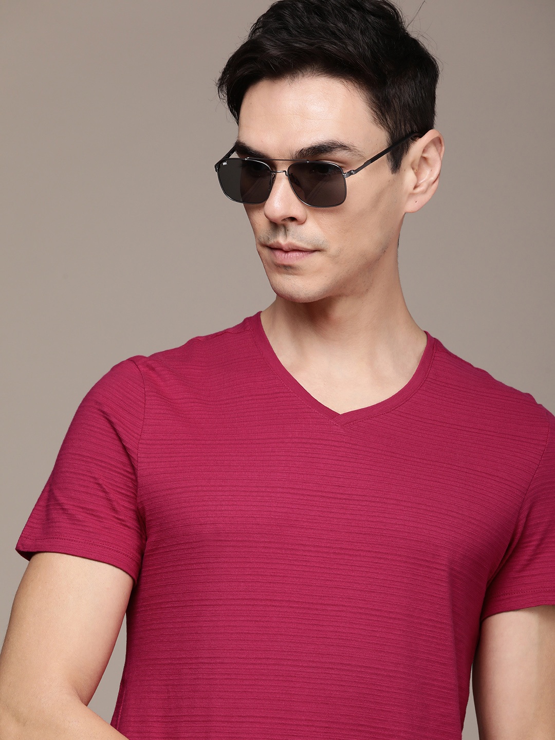 

Calvin Klein Jeans Men Magenta Striped V-Neck Slim Fit Pure Cotton T-shirt