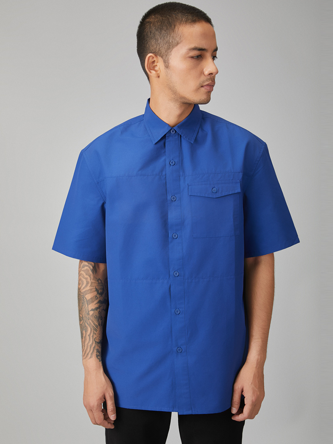 

Bhaane Men Blue Boxy Solid Casual Shirt