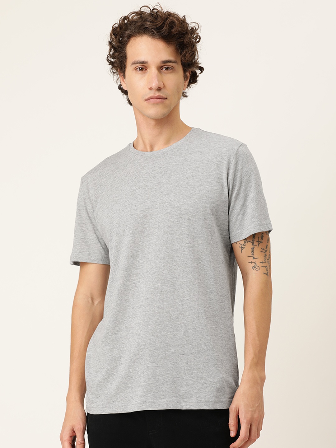 

FOREVER 21 Men Grey Melange Solid Round Neck T-shirt