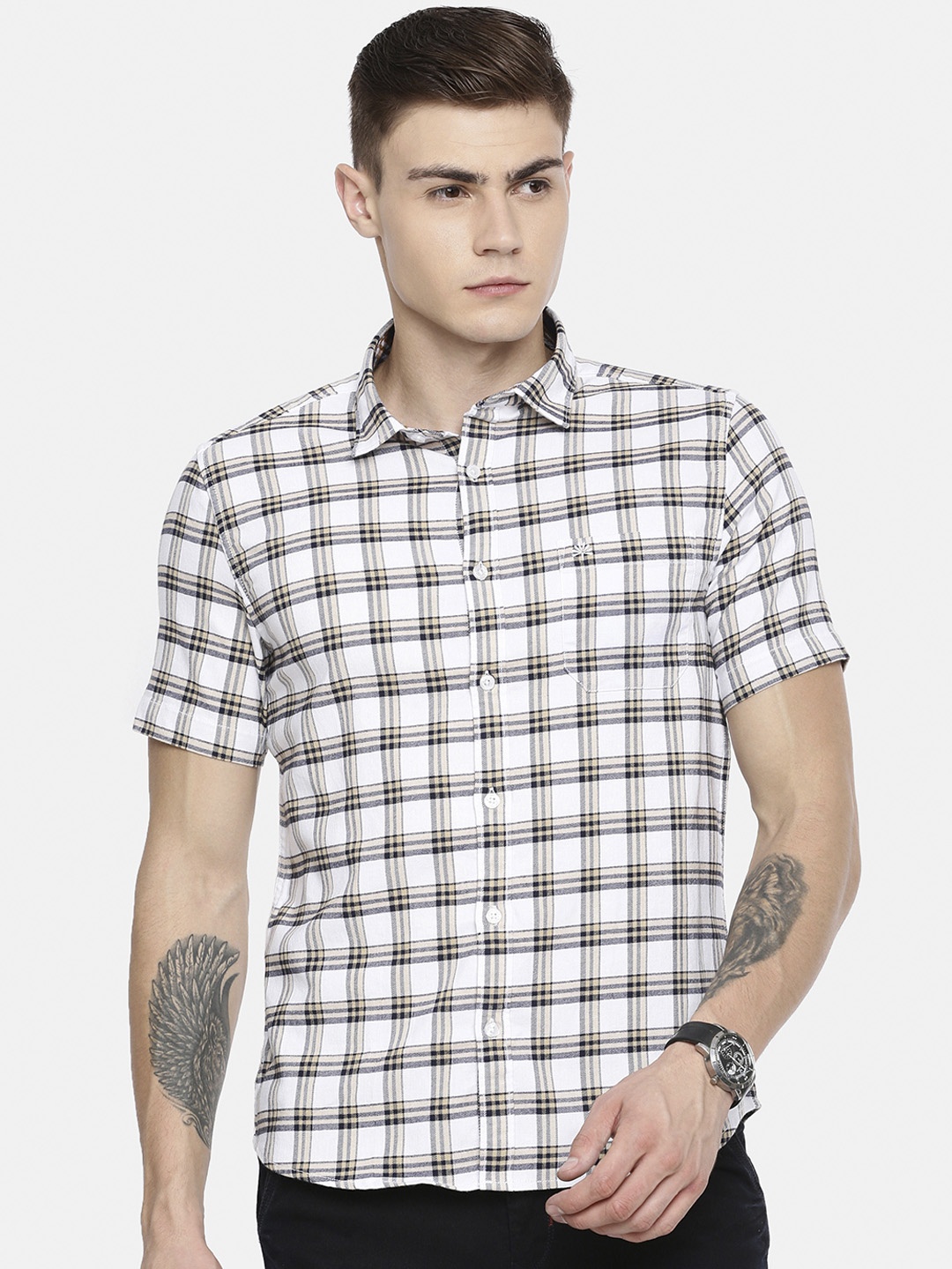 

Chennis Men Cream-Coloured & Black Slim Fit Checked Casual Shirt