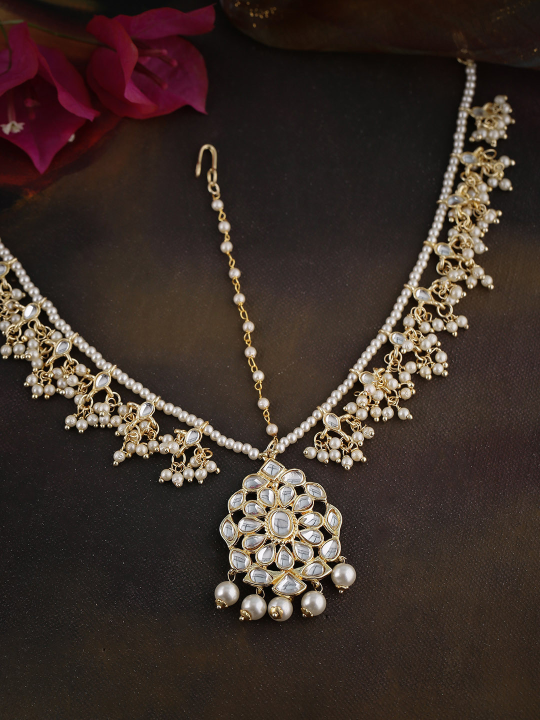 

Shoshaa White Gold-Plated Kundan-Studded & Beaded Matha Patti