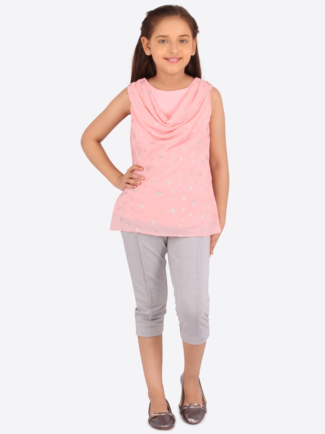 

CUTECUMBER Girls Peach-Coloured & Grey Printed Top with Capris