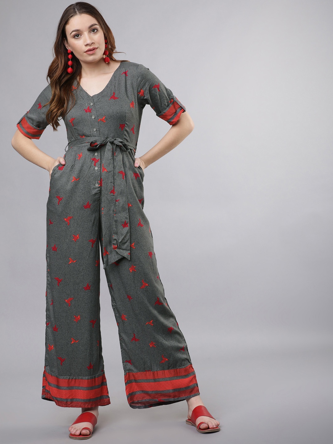 

Vishudh Women Grey & Red Printed Basic Jumpsuit