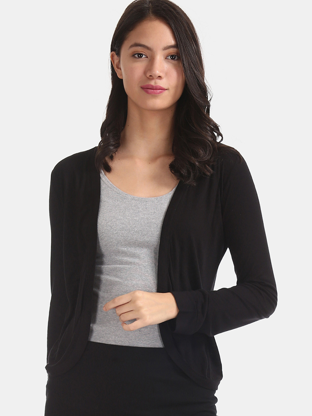 

Sugr Women Black Solid Open Front Shrug