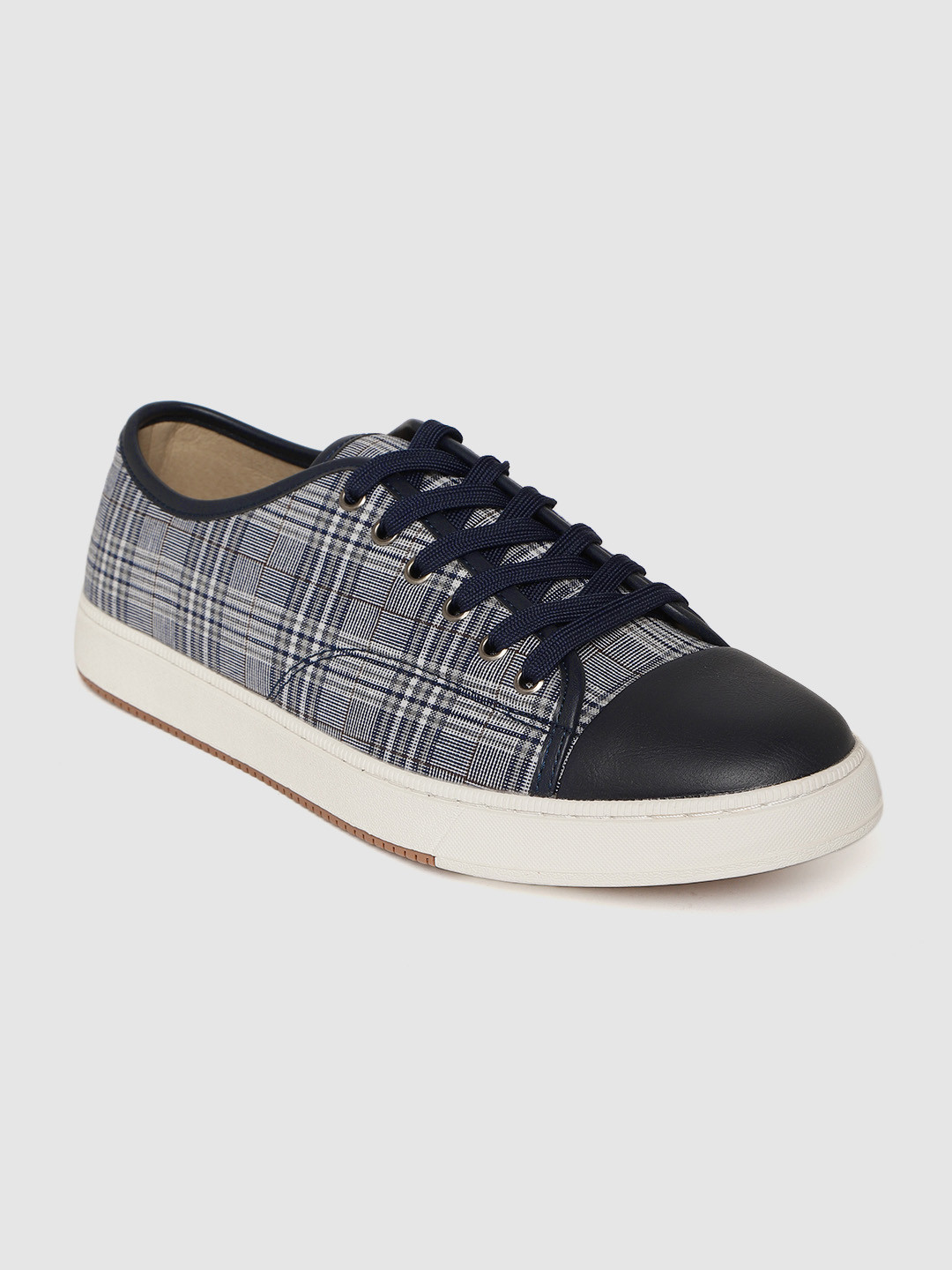 

Carlton London Men Navy Blue & White Self-Checked Sneakers