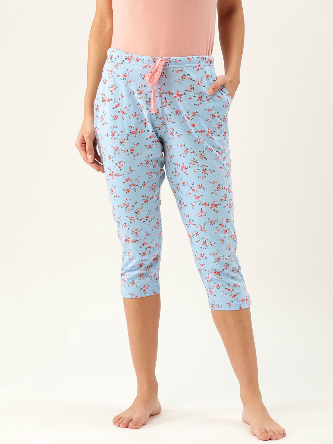 

Kanvin Women Blue & Peach-Coloured Printed Regular Fit Lounge Capris