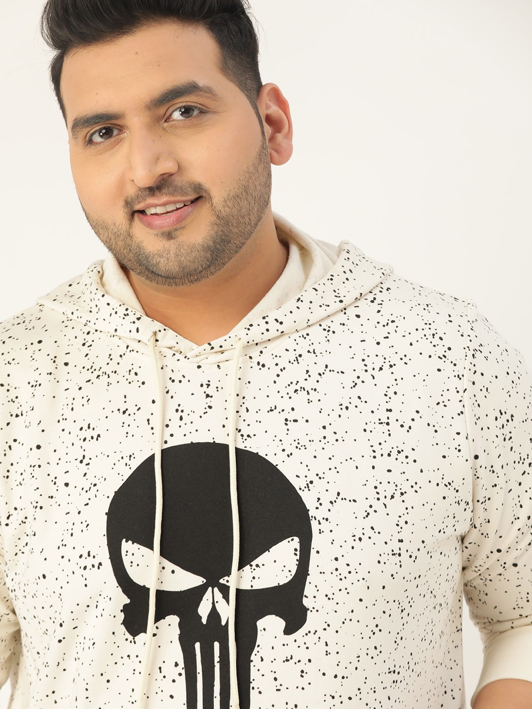 

Sztori Marvel Men Plus Size Off-White & Black Hooded Printed Sweatshirt