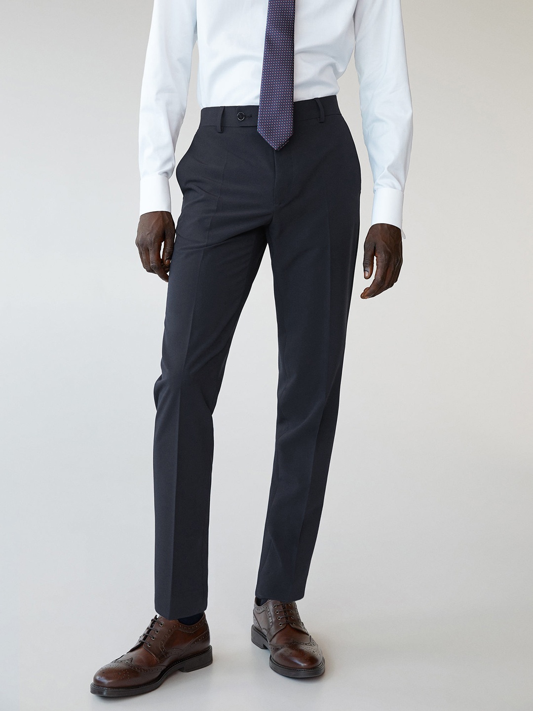 

MANGO MAN Navy Blue Slim Tailored Fit Solid Formal Trousers